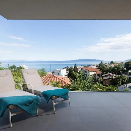 Apartment Laurus 5*