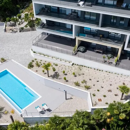 Apartment Laurus 5*